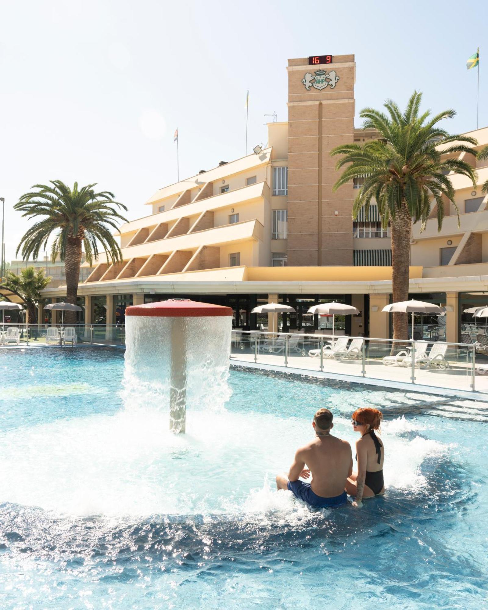 Park Hotel & Dependance Con Spiaggia Martinsicuro Exterior foto